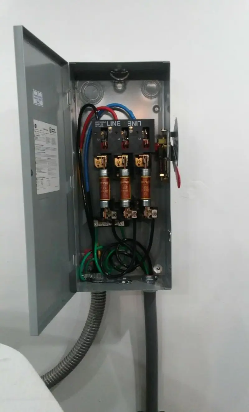 Three-phase disconnect switch installed for Electrical Wiring & Rewiring in Goldsby